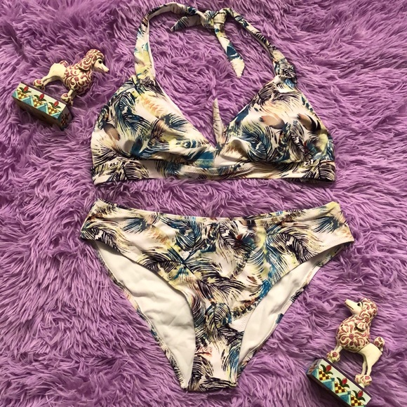 unique & classic swimsuit
